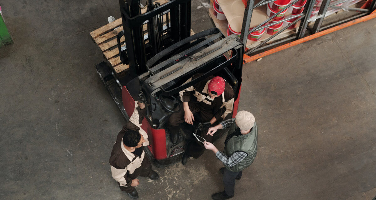 https://shahcargo.com/wp-content/uploads/2020/07/men-working-in-a-warehouse-4483557-1200x640.jpg